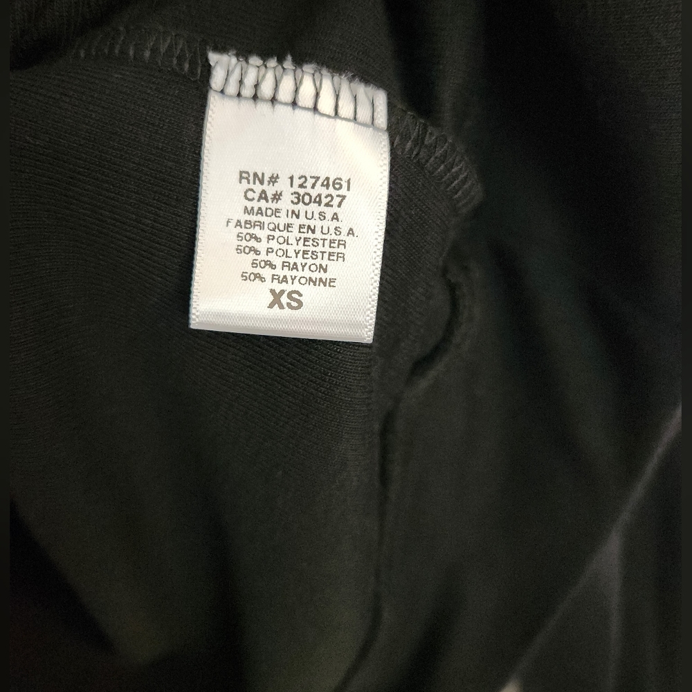 3/$25 Wildfox Baggy Beach black vneck sweatshirt size XS - Picture 5 of 7